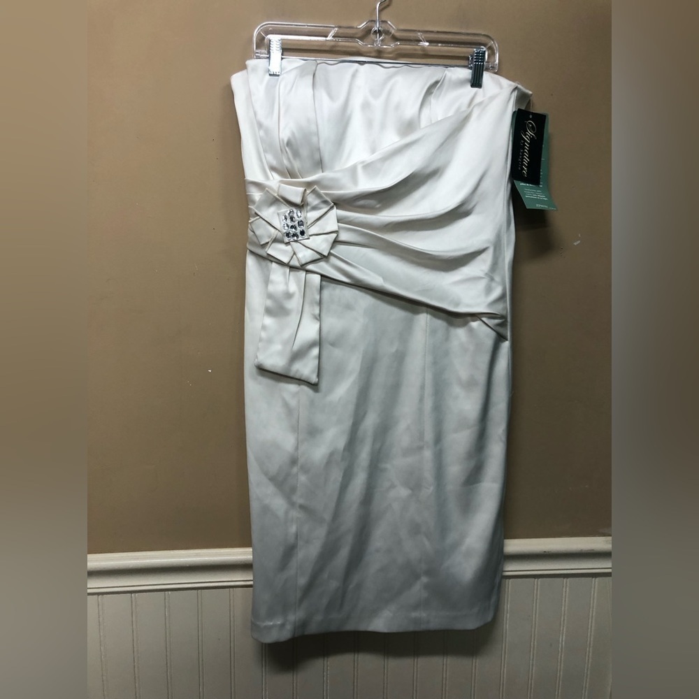 Signature by Sangria Off White Strapless Evening Dress Size 14 NWT